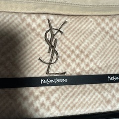 イブサンローラン‼️綿毛‼️140×200‼️新品の画像