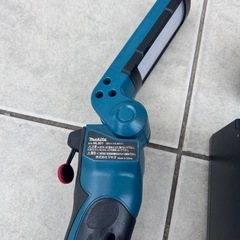 マキタ18V ワークライト　バッテリー充電器付きの画像