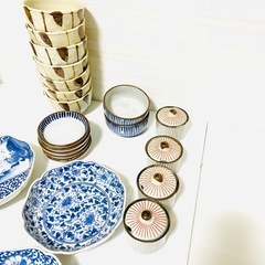 食器類　調味料入れ　来客用　大家族様　飲食店様　デザイン揃ってますの画像