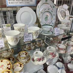 【愛品倶楽部柏】HEREND（ヘレンド）ウィーンのバラ　カップ＆ソーサー　人気シリーズの画像