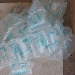 緩衝材　エアクッションたくさんの画像