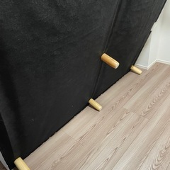 ダブルサイズ　ベット　脚付の画像