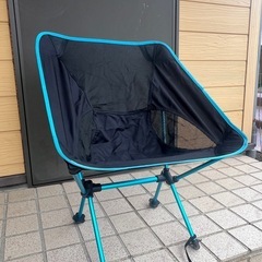 折りたたみ式コンパクトチェアーの画像