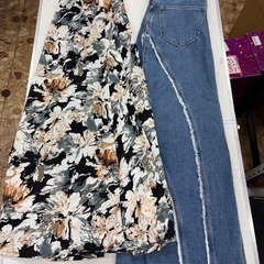 綺麗めのused服詰合せ50着　洋服　まとめ買い歓迎　卸ます　アマゾン引き上げ商品　倒産品　ネット商材　卸ます　転売　アマゾン引き上げ商品　卸し　問屋　倒産品　転売OK　ネット商材　アマゾン　商品　の画像