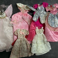 【人形遊びセット】リカちゃん　バービーの画像