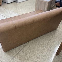 【ジモティー割引で最大15％OFF⭐️】2人掛けソファー　フロアソファー　フェイクレザー　ブラウン　の画像