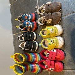 子供靴の画像