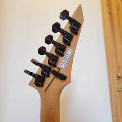 ★Samick メタル用　変形エレキギター　調整済み　ストラップ付き ドロップチューニング用弦★ B.C.Rich WARLOCK系の画像