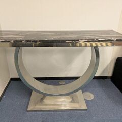 インテリアテーブルの画像