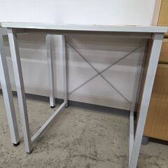 J8740 【リユースのサカイ柏店】 サンワダイレクト シンプルワークデスク 幅60cm×奥行60cm 組立簡単 モニターアーム対応 パソコンデスク ホワイト 100-DESKF001 クリーニング済み 新品参考価格6,980円の画像