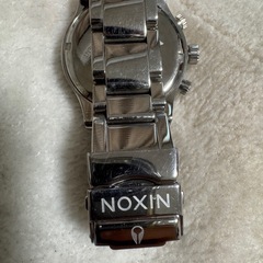 NIXON クロノグラフ 腕時計 シルバーの画像