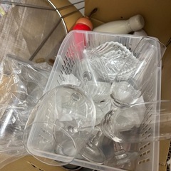 お皿、グラス、水筒、食器類まとめて差し上げます！の画像