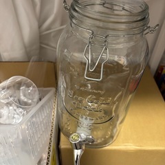 お皿、グラス、水筒、食器類まとめて差し上げます！の画像