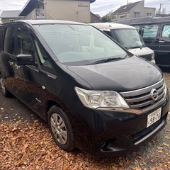 車検R8年８月まで　すぐ乗れます日産セレナの画像
