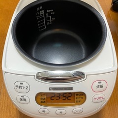 ヤマダセレクト　炊飯器
の画像