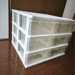 衣装ケースの画像