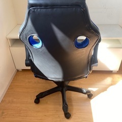 ゲーミングチェアの画像