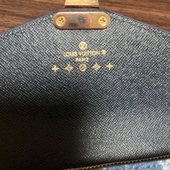ルイヴィトン財布の画像