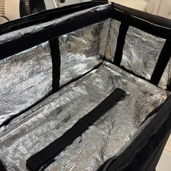 Uber eats純正バッグの画像