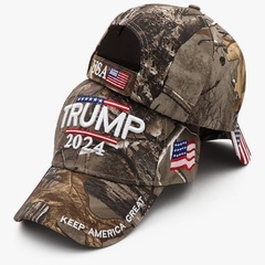 レア❤️新品未使用❤️ドナルド・トランプ氏の2024年の選挙運動用の迷彩柄の野球帽の画像