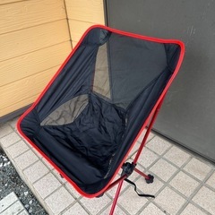 折りたたみ式コンパクトチェアーの画像