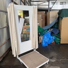 折りたたみ式簡易更衣室の画像