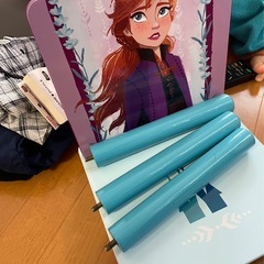 アナ雪2 テーブル&椅子1つの画像
