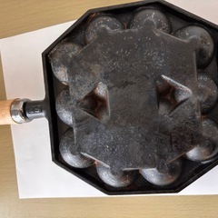 南部鉄器 岩鋳 たこ焼器14穴(木柄付) IH、ガス、直火　対応の画像