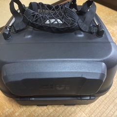 GIVIジビ　 リアボックス　モノロック32L B32NB-ADVの画像