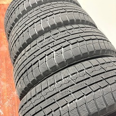 215/60/17冬トーヨーの画像