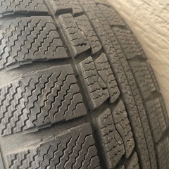 TOYO スタッドレスタイヤ　205/60R16 プリウスα 4本の画像