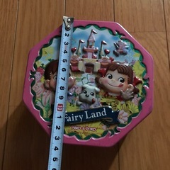 レトロ　アンティーク　昔　ペコちゃん　缶　の画像
