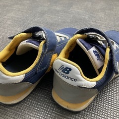 21cm ニューバランス　紺　黄色
の画像