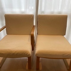 無印/リビングでもダイニングでもつかえるテーブル・イスの画像