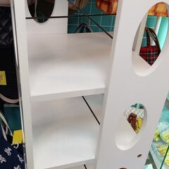 回転式ブックシェルフ　ホワイト　収納棚     サイズ（約）幅33×奥33×高157　　■近隣配送無料 買取GO‼　栄和店の画像