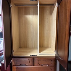 洋服タンスの画像