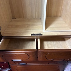 洋服タンスの画像