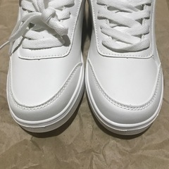 年内価格★新品未使用／レディース白スニーカーの画像