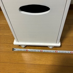 キャスタ付ドレッサーの画像