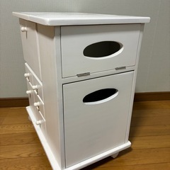 キャスタ付ドレッサーの画像