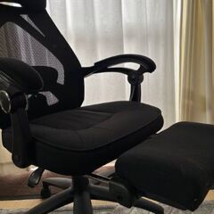 DEVAISE オフィスチェア オットマン付き／160°リクライニングの画像