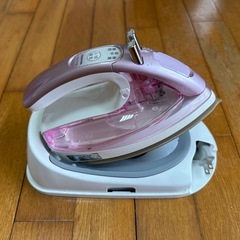 現状渡し　TOSHIBA  アイロンの画像