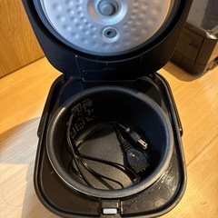 アイリスオーヤマ　炊飯器　３合の画像