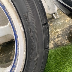 タイヤホイールの画像