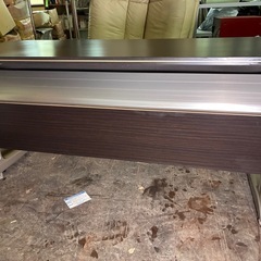 格安！早い者勝ち！まだまだ使えます！配送可！江南市！折りたたみ前垂れ付き会議用テーブル　スタックテーブルの画像