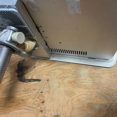 12/23までの出品　1年落ちモデル　動作OKCORONA/コロナ 密閉式FF石油ストーブ FF-6823PR 2024年製の画像