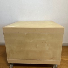 IKEA LACK キャスター・収納付サイドテーブルの画像