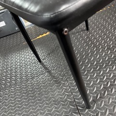 黒椅子の画像