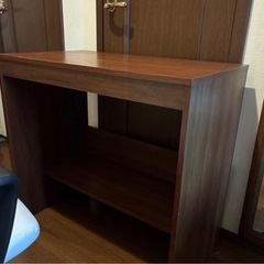 机と椅子の画像