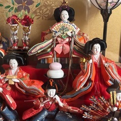 ガラスケース入り雛人形　5段　オルゴール付きの画像